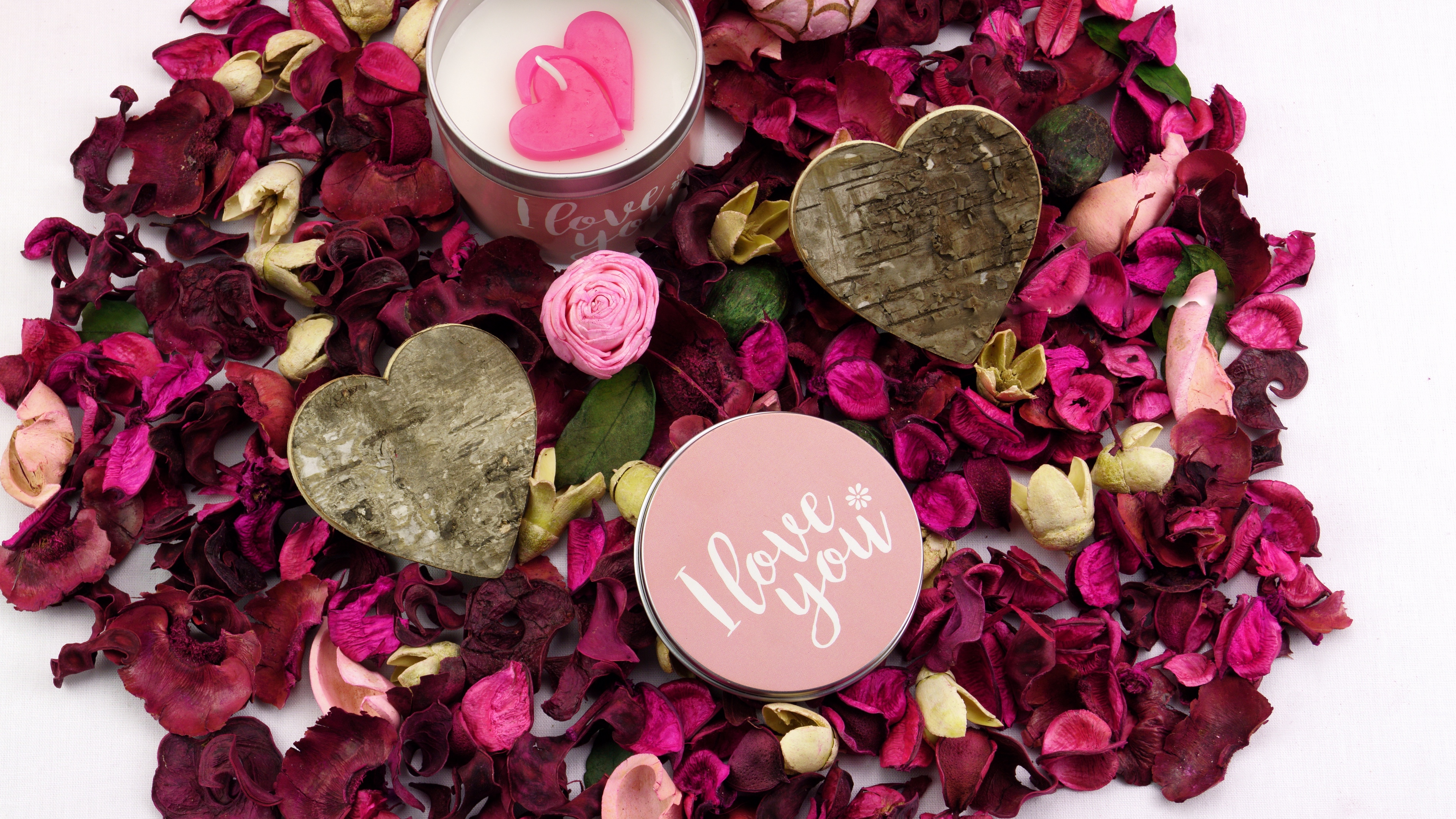 Wallpaper Candle, Rose Petals, Love, Heart - Love Wallpapers For Phone - HD Wallpaper 