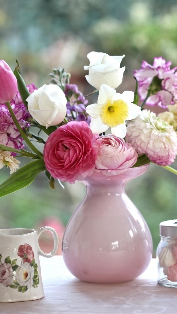 Vase With Carnations - HD Wallpaper 