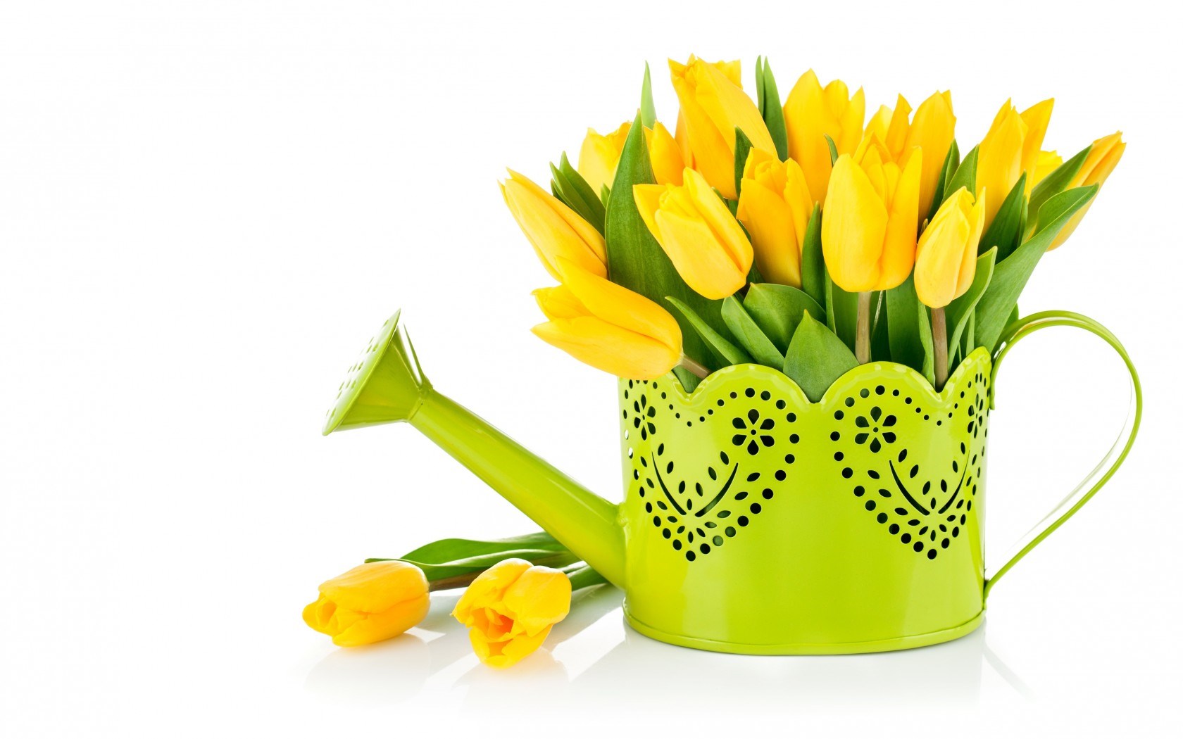 Yellow Flower Bouquet Of Tulips - HD Wallpaper 