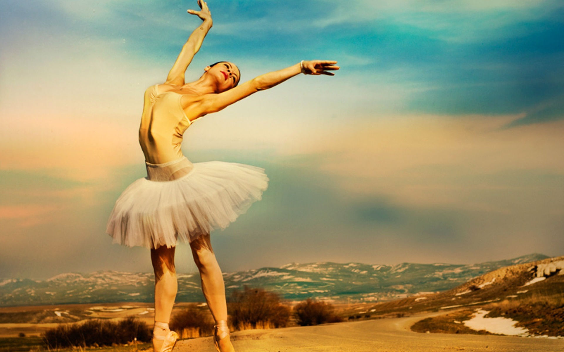 Dance Widescreen Wallpaper - Busca De Tu Sueño - HD Wallpaper 