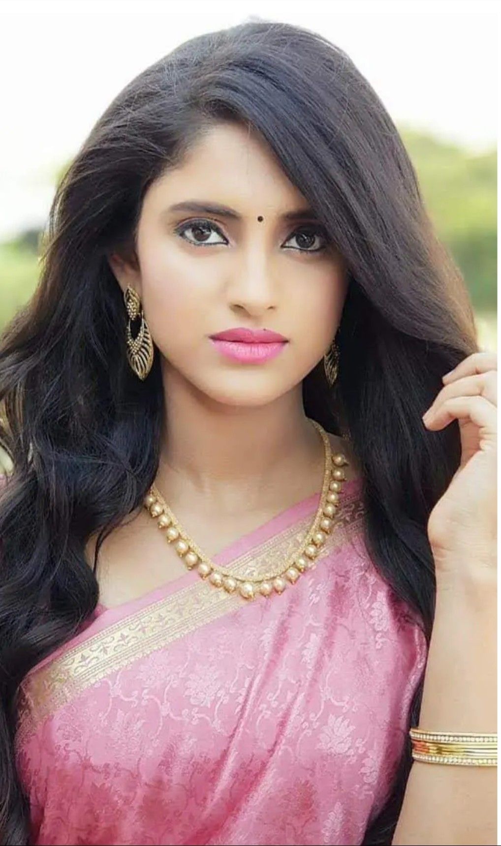 Beauty Beautiful Indian Women - 1018x1720 Wallpaper 