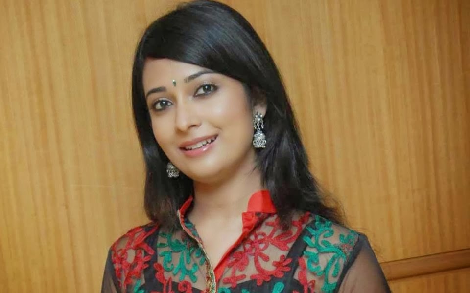 Naturally Beautiful Indian Girl - HD Wallpaper 