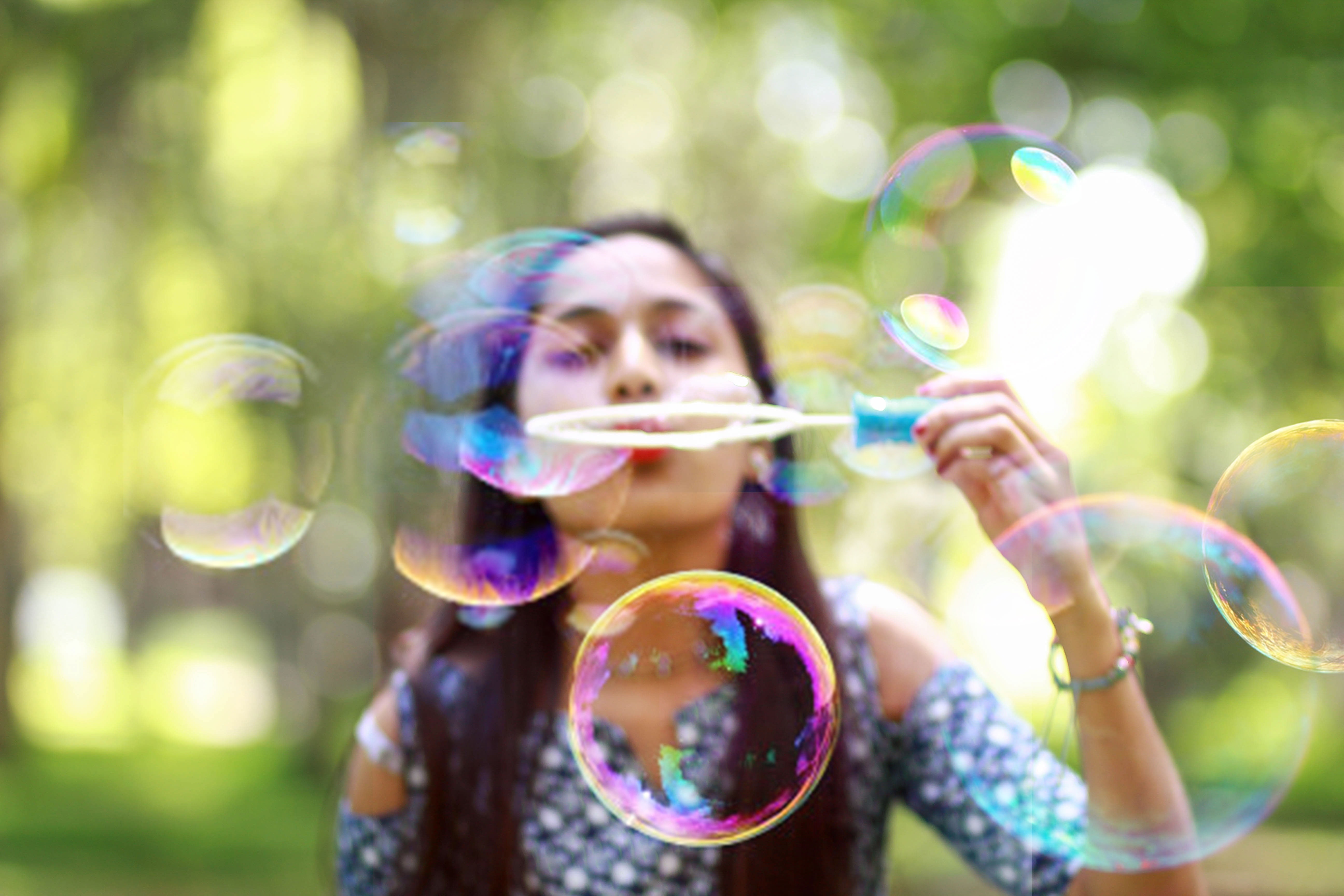 Photography People Blowing Bubbles - HD Wallpaper 