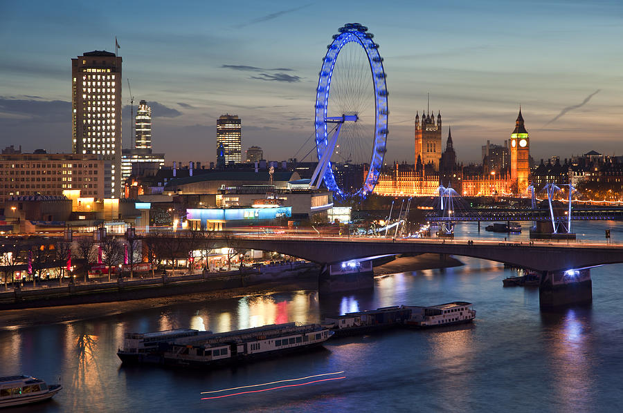 London Skyline At Night - HD Wallpaper 