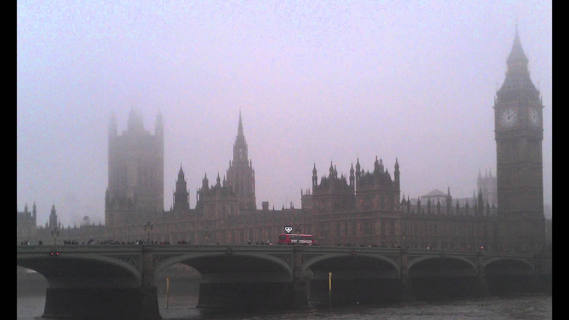 Foggy Day In London Wallpaper - Houses Of Parliament - HD Wallpaper 