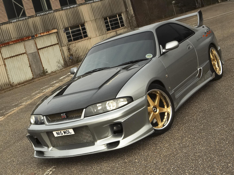 Sky Line R 33 - HD Wallpaper 
