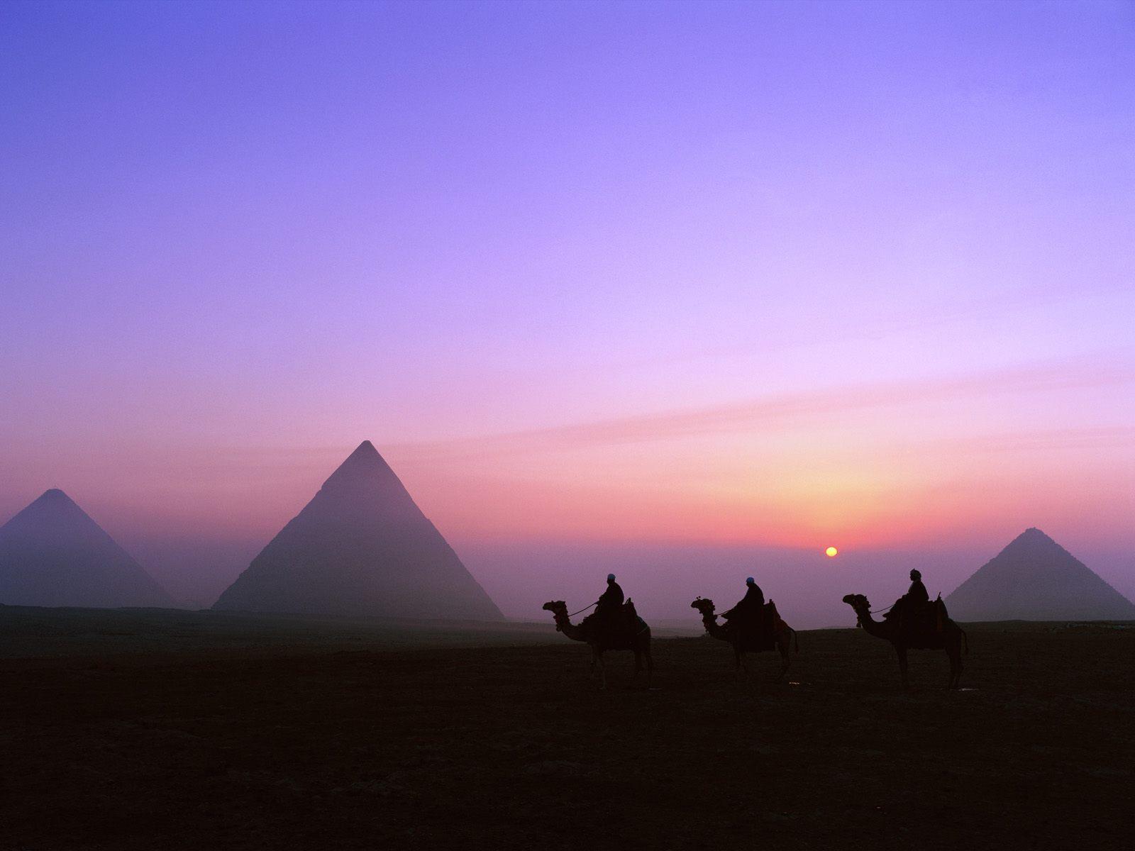 Egypt Picture - Pyramid Sunset Ancient Egypt - HD Wallpaper 