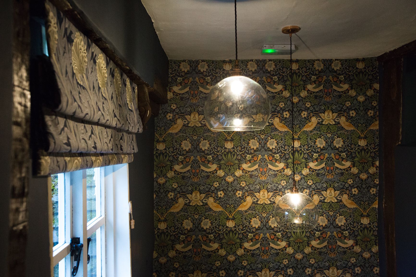 William Morris Roman Blinds - HD Wallpaper 