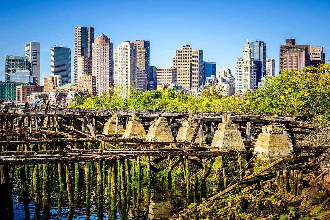 Boston Skyline Picture With Old Pier Ruins - Skyline - HD Wallpaper 