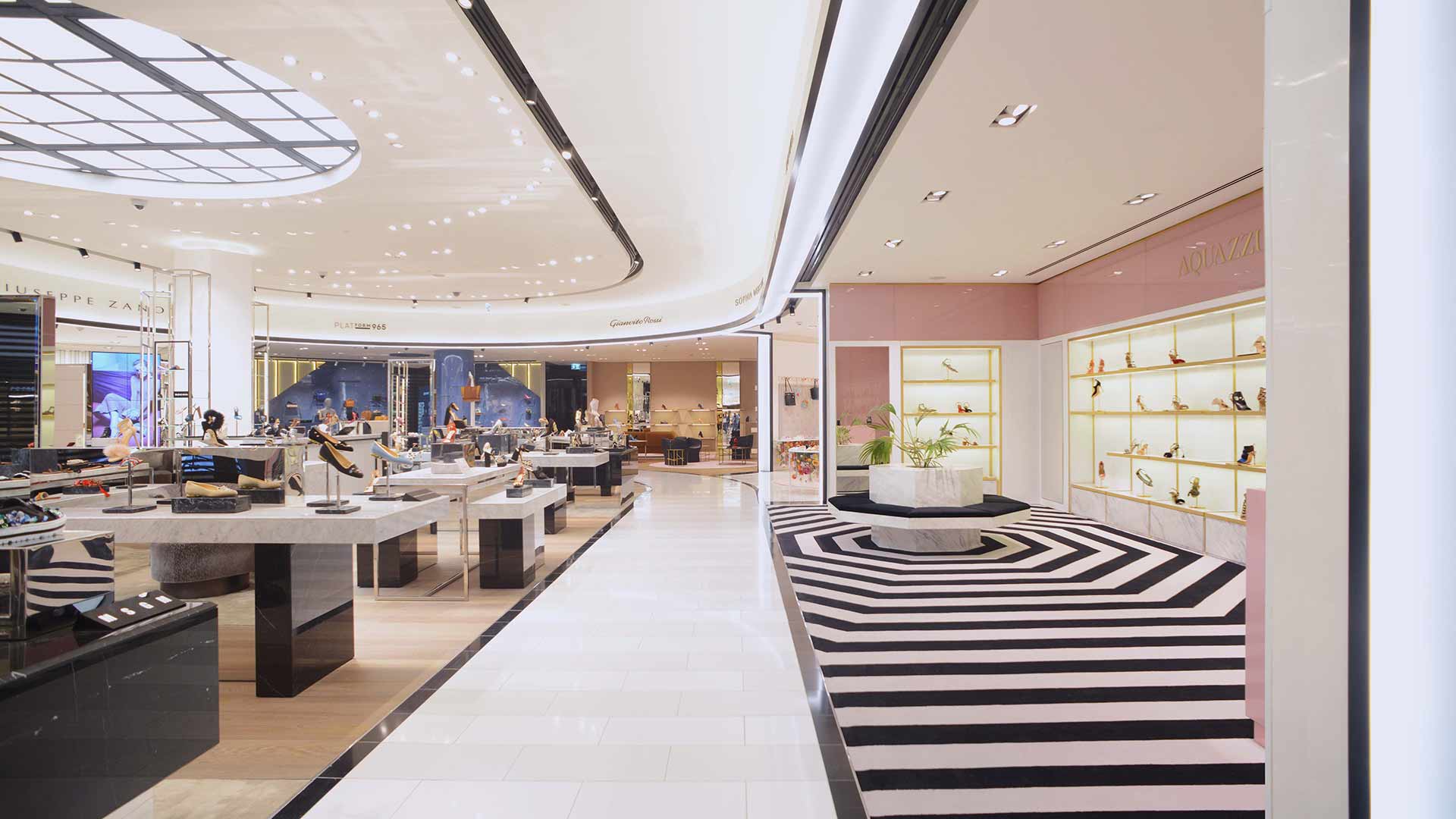 Interior Lighting Cove Detail Lavish Retail Store Modern - Bloomingdales Interior - HD Wallpaper 