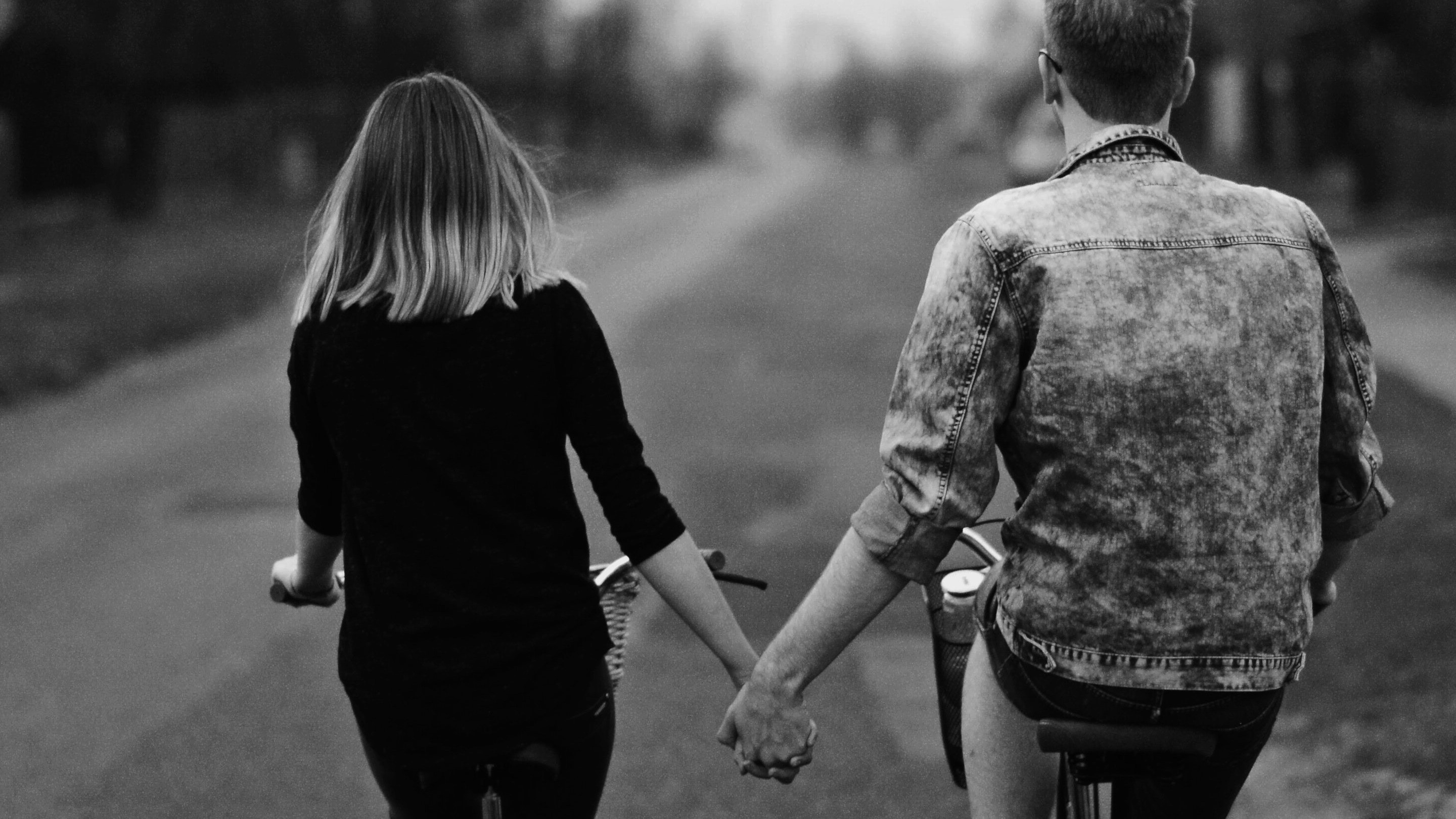 Lover Couple Cycling Together Hd Wallpapers - Lover Couple Pic Hd - HD Wallpaper 