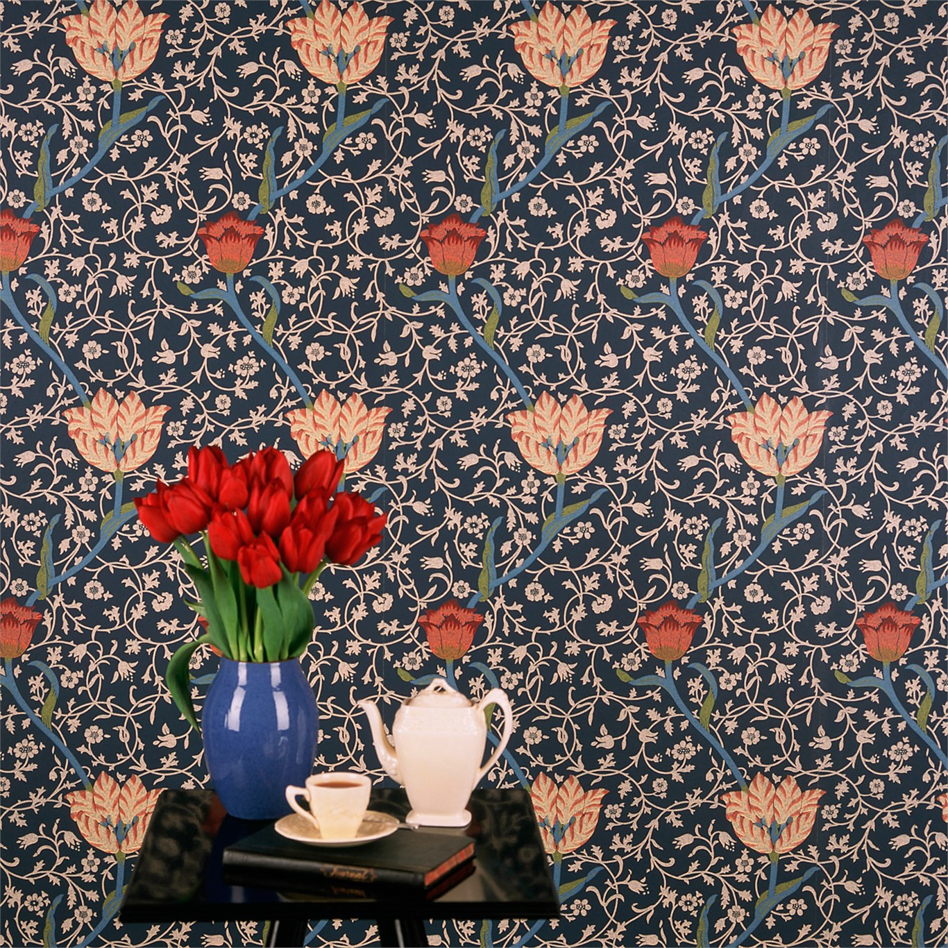 Garden Tulip, A Wallpaper By Morris & Co - William Morris Garden Tulip - HD Wallpaper 