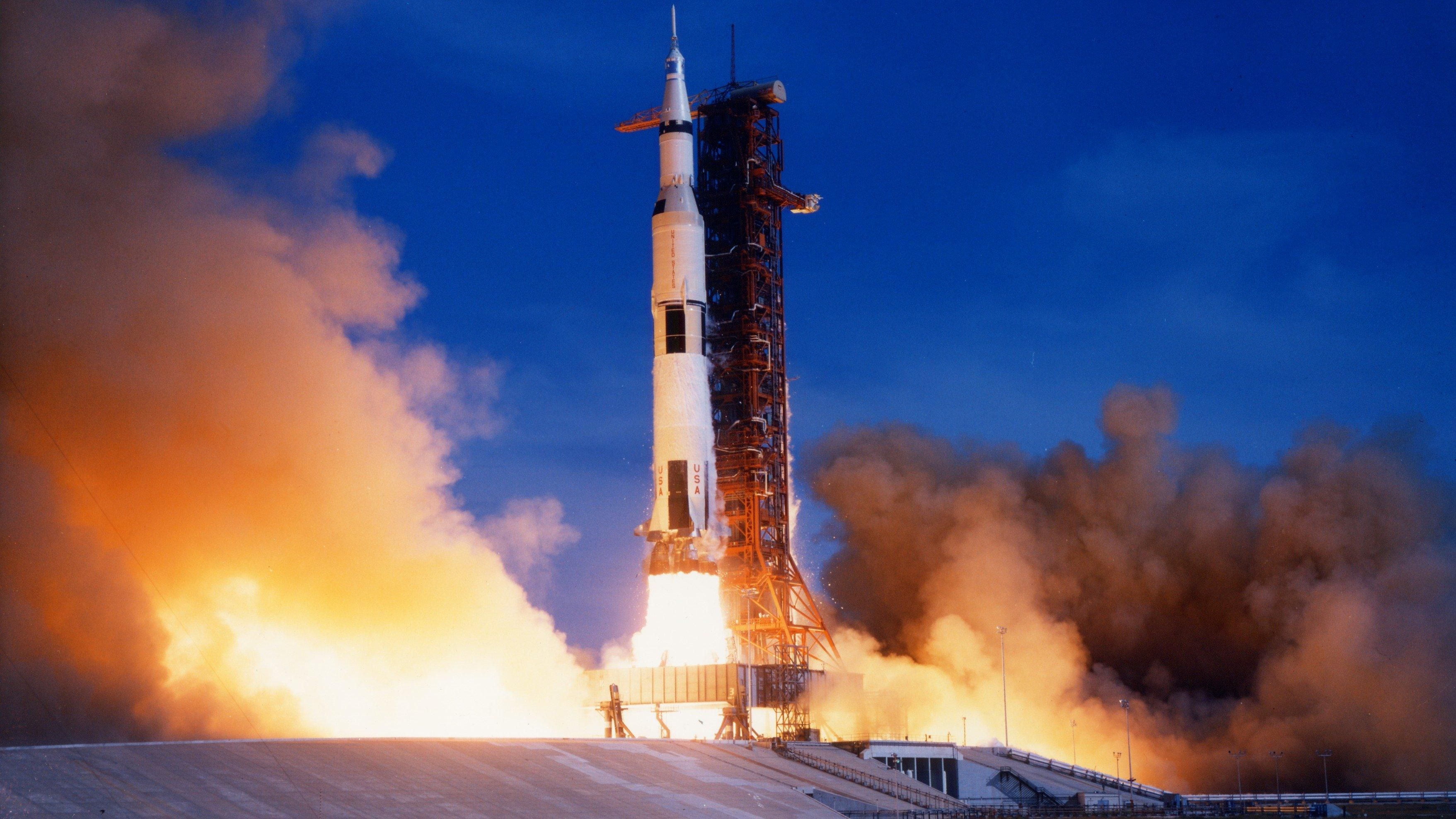 Saturn V Wallpaper Hd - HD Wallpaper 