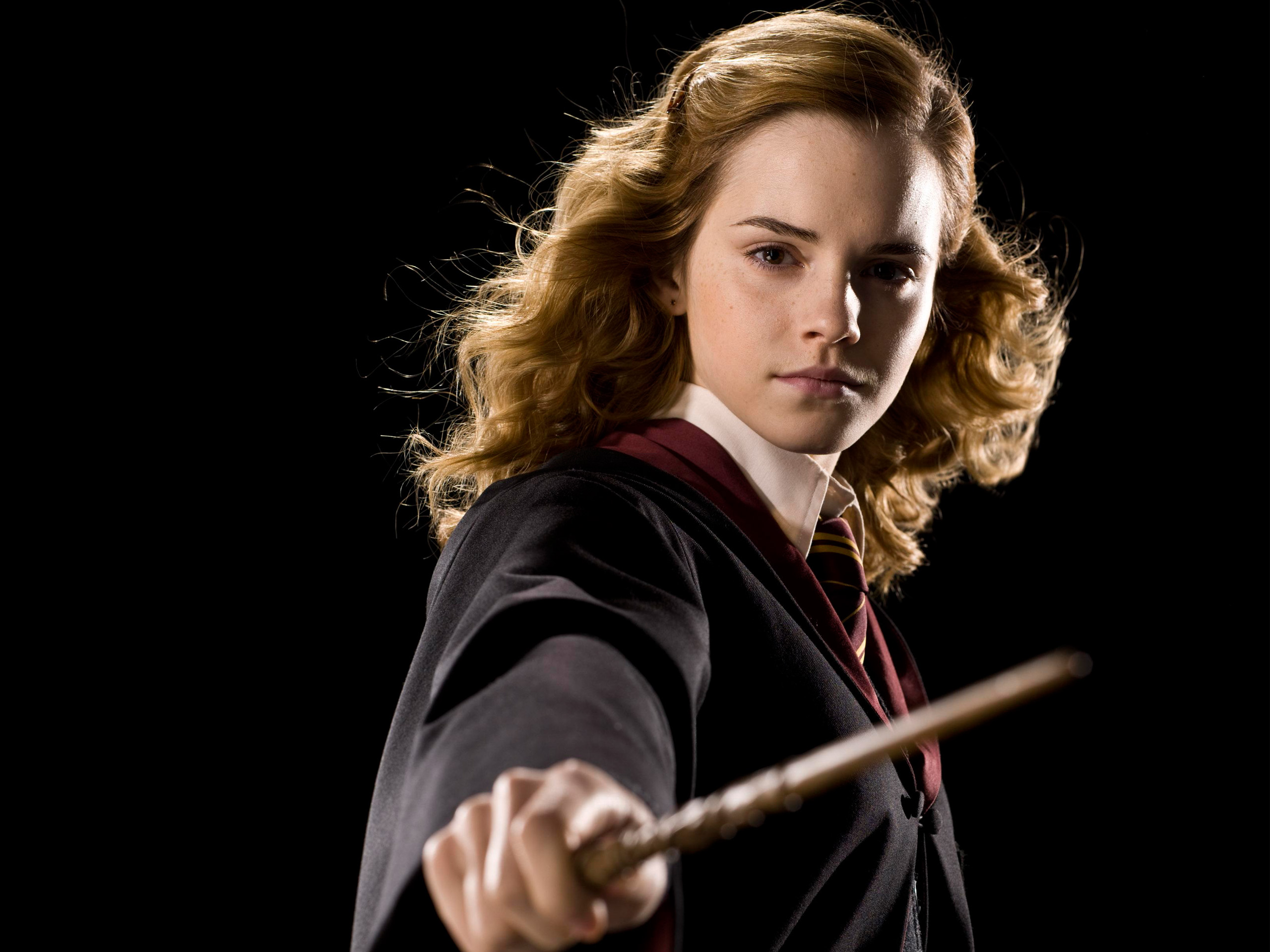 Emma Watson In Harry Potter - Emma Watson Harry Potter - HD Wallpaper 