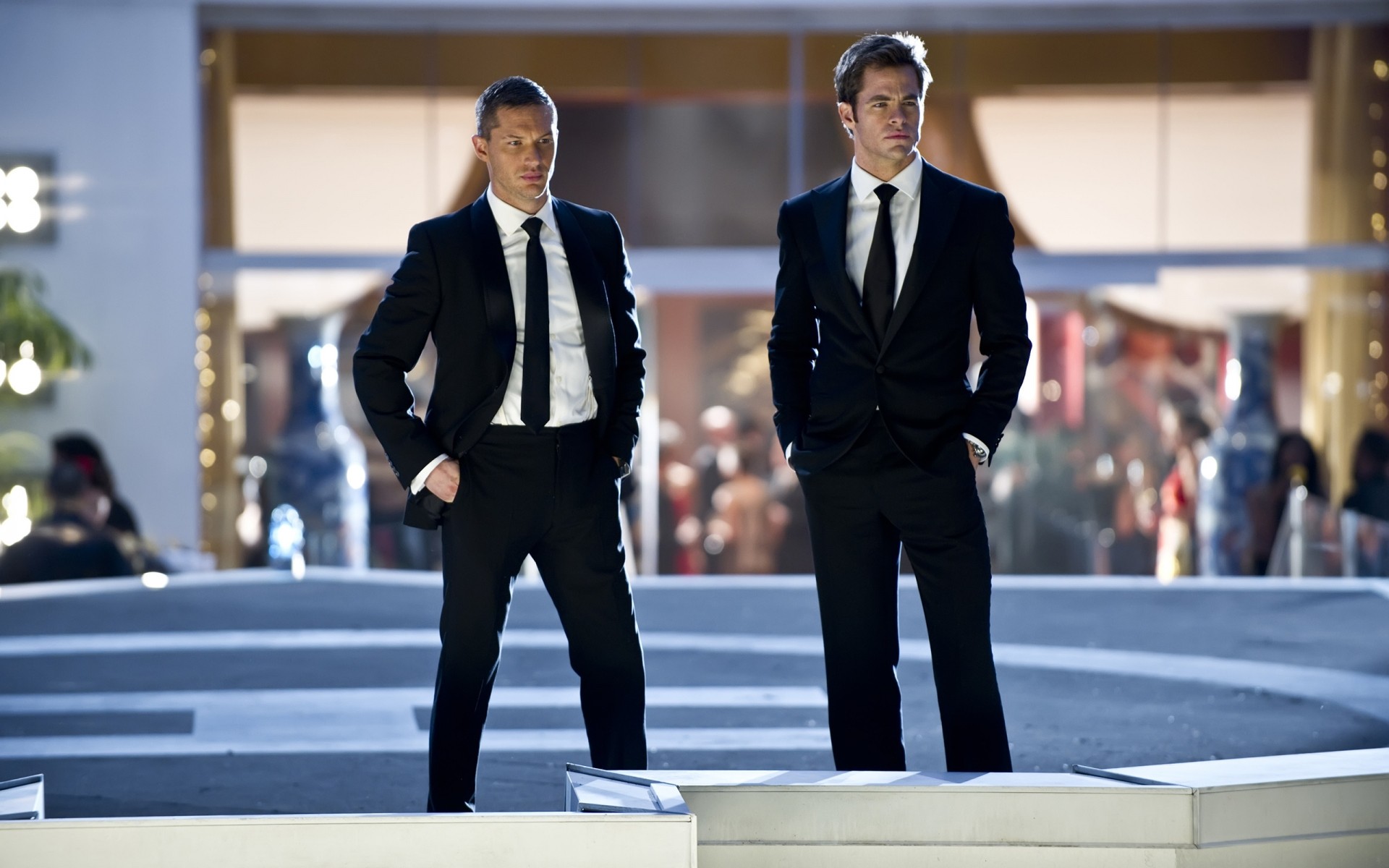 Actors Man Adult Business Competition Portrait - Tom Hardy This Means War - HD Wallpaper 