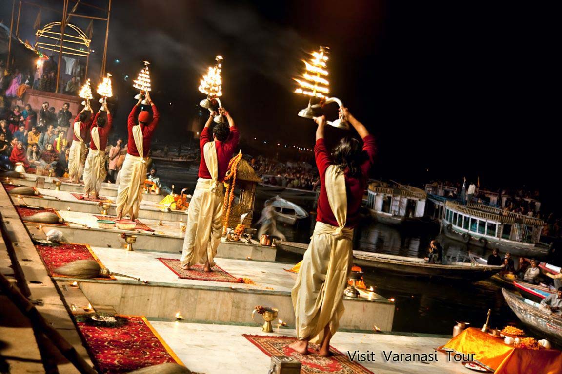 Varanasi Ganga Ghat Aarti - HD Wallpaper 