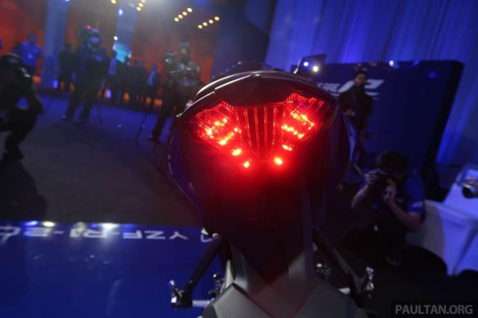 2019 Yamaha Yzf R25 Rear - Motorcycle - HD Wallpaper 