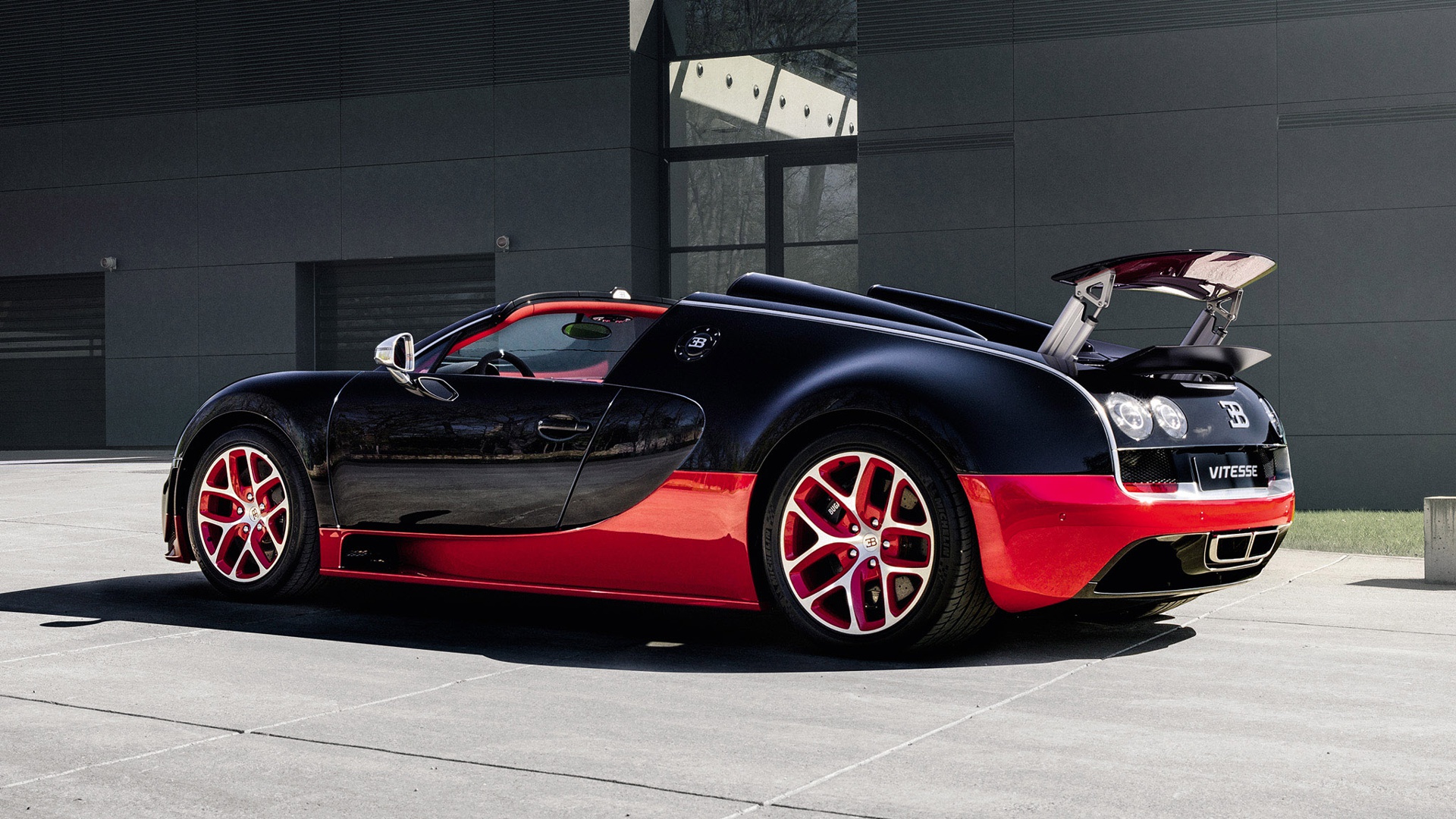 Bugatti Veyron Wallpaper Hd For Laptop - Red Bugatti Veyron Super Sport - HD Wallpaper 