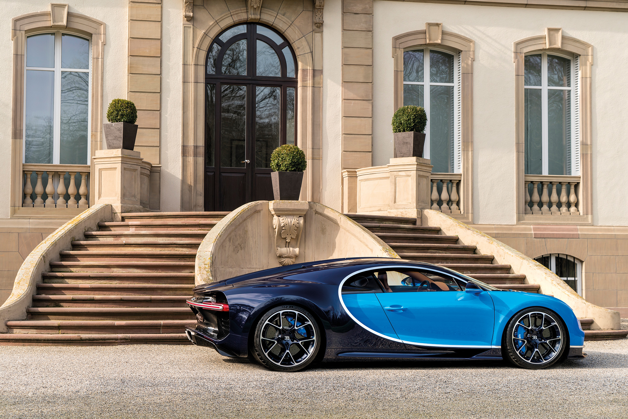 Laptop Hd Wallpaper Cars Bugatti Chiron - HD Wallpaper 
