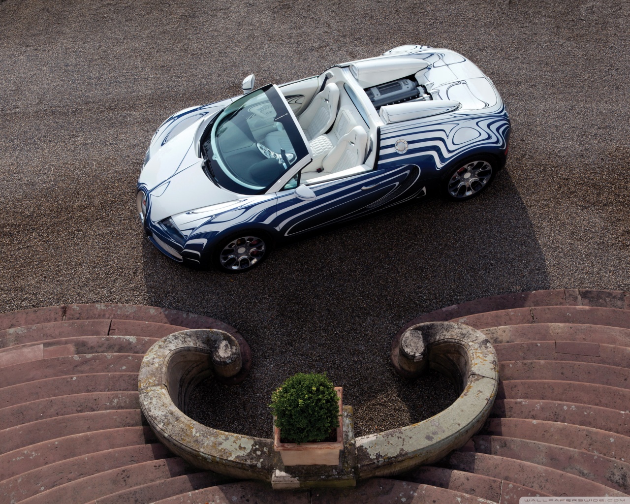 Bugatti Veyron - HD Wallpaper 