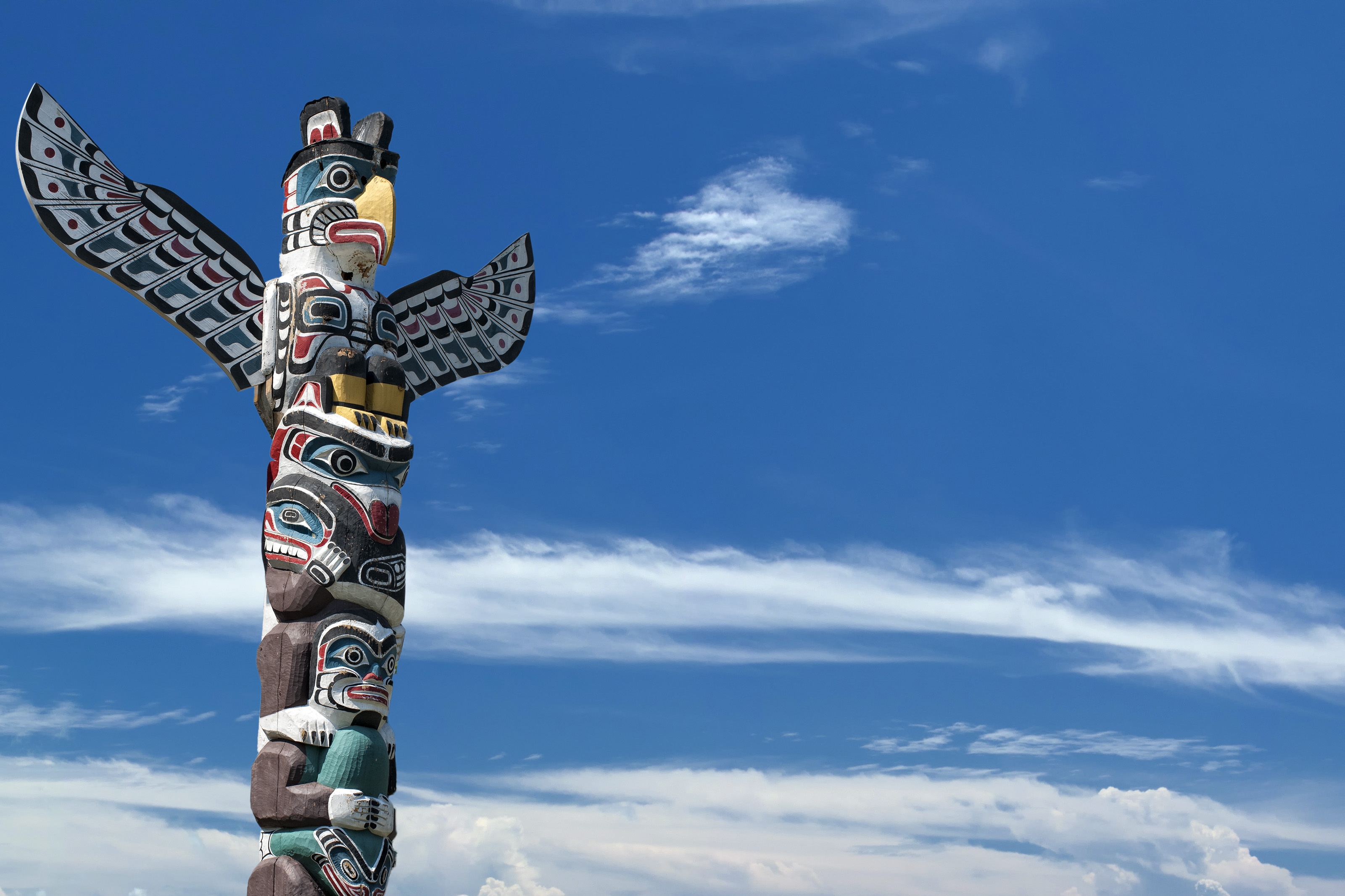 Totem - HD Wallpaper 