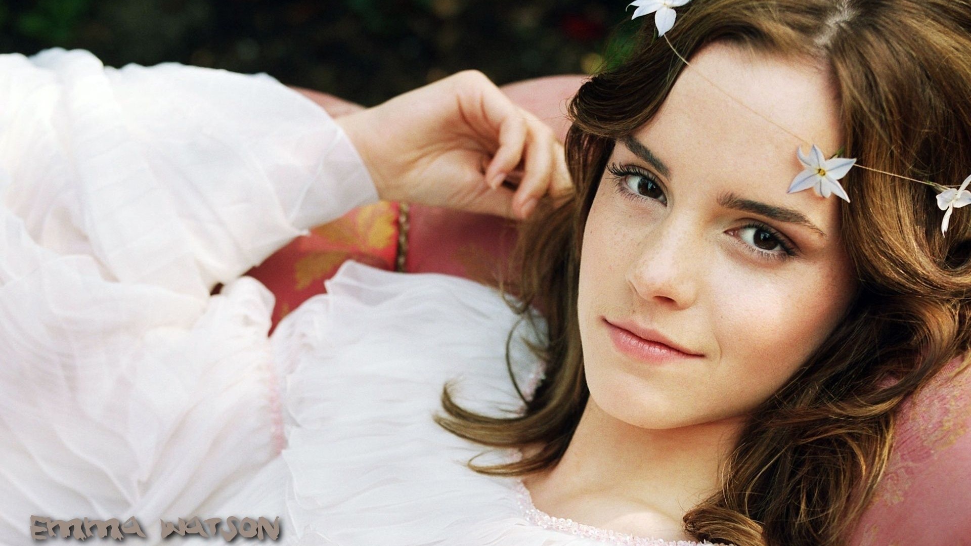 Emma Watson Beautiful Wallpaper - Emma Watson - HD Wallpaper 