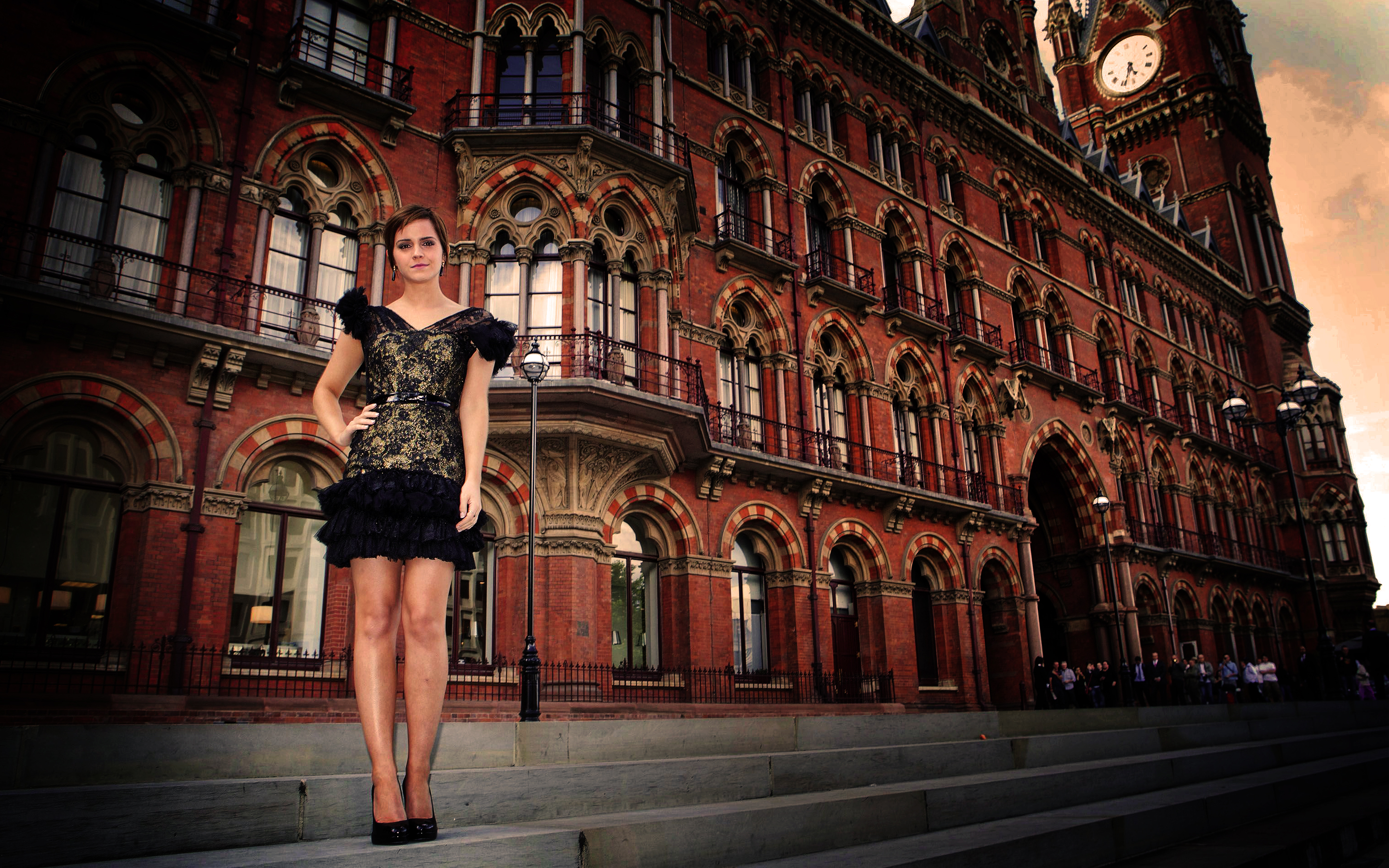 Emma Watson - HD Wallpaper 