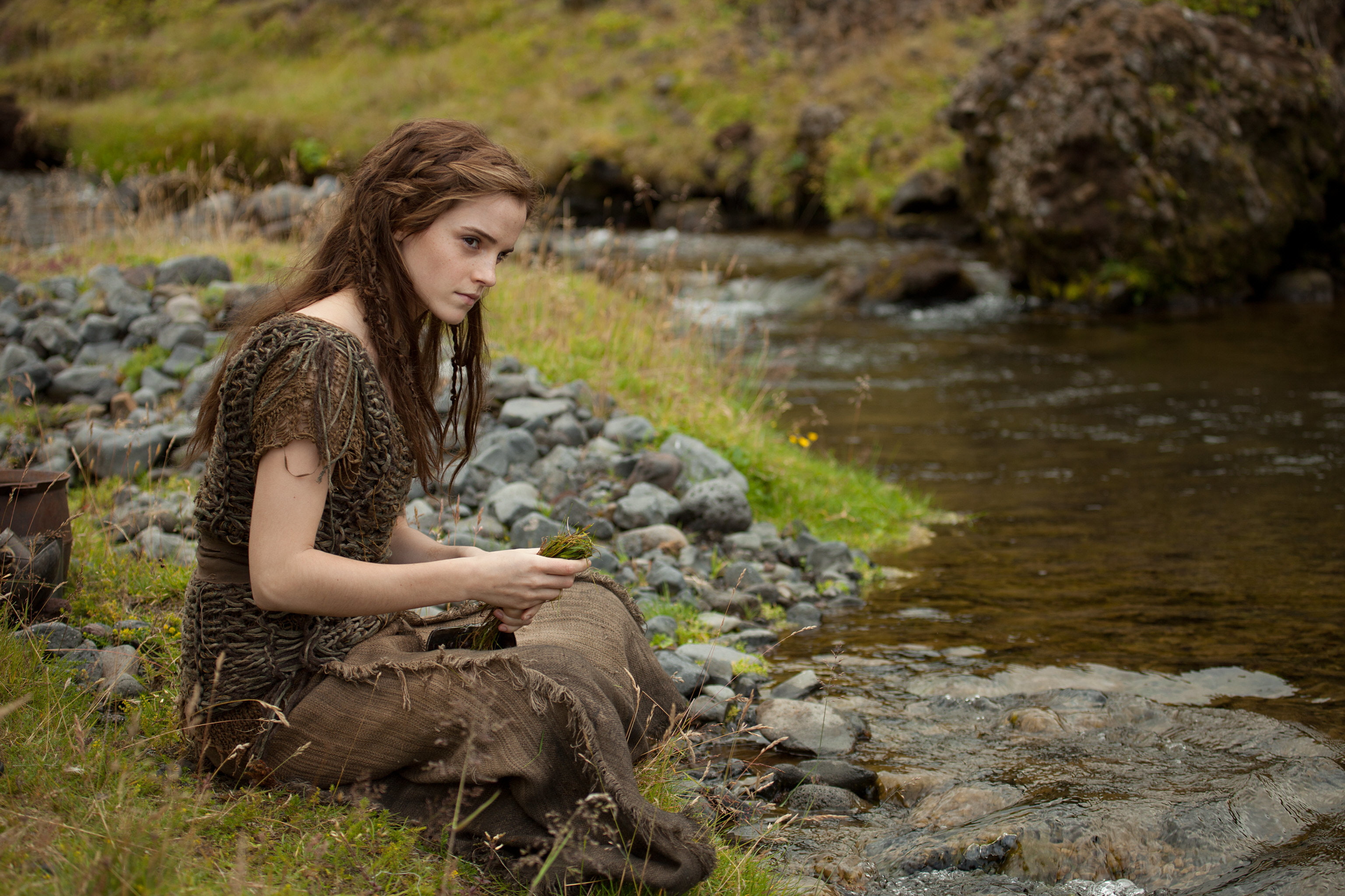 Emma Watson Full Hd Wallpaper - HD Wallpaper 