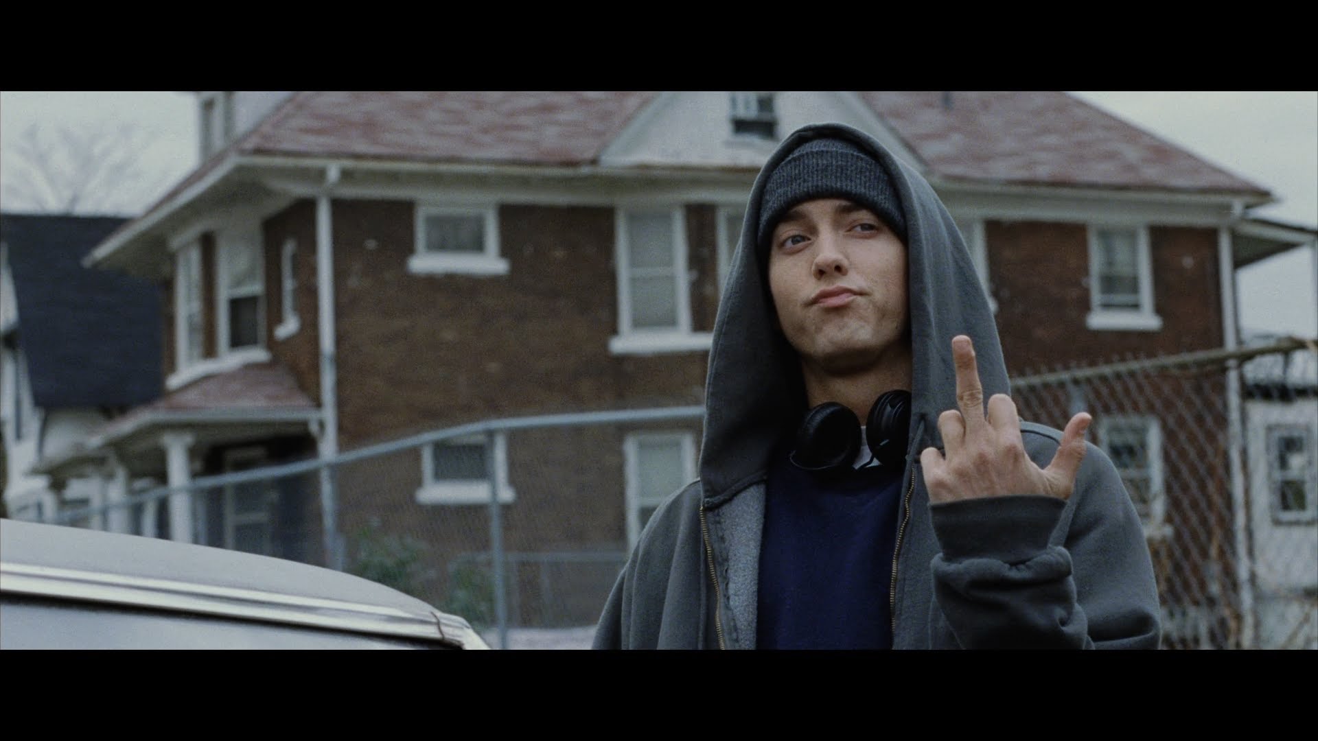 8 Mile Backgrounds, Compatible - Eminem Giving The Finger - HD Wallpaper 