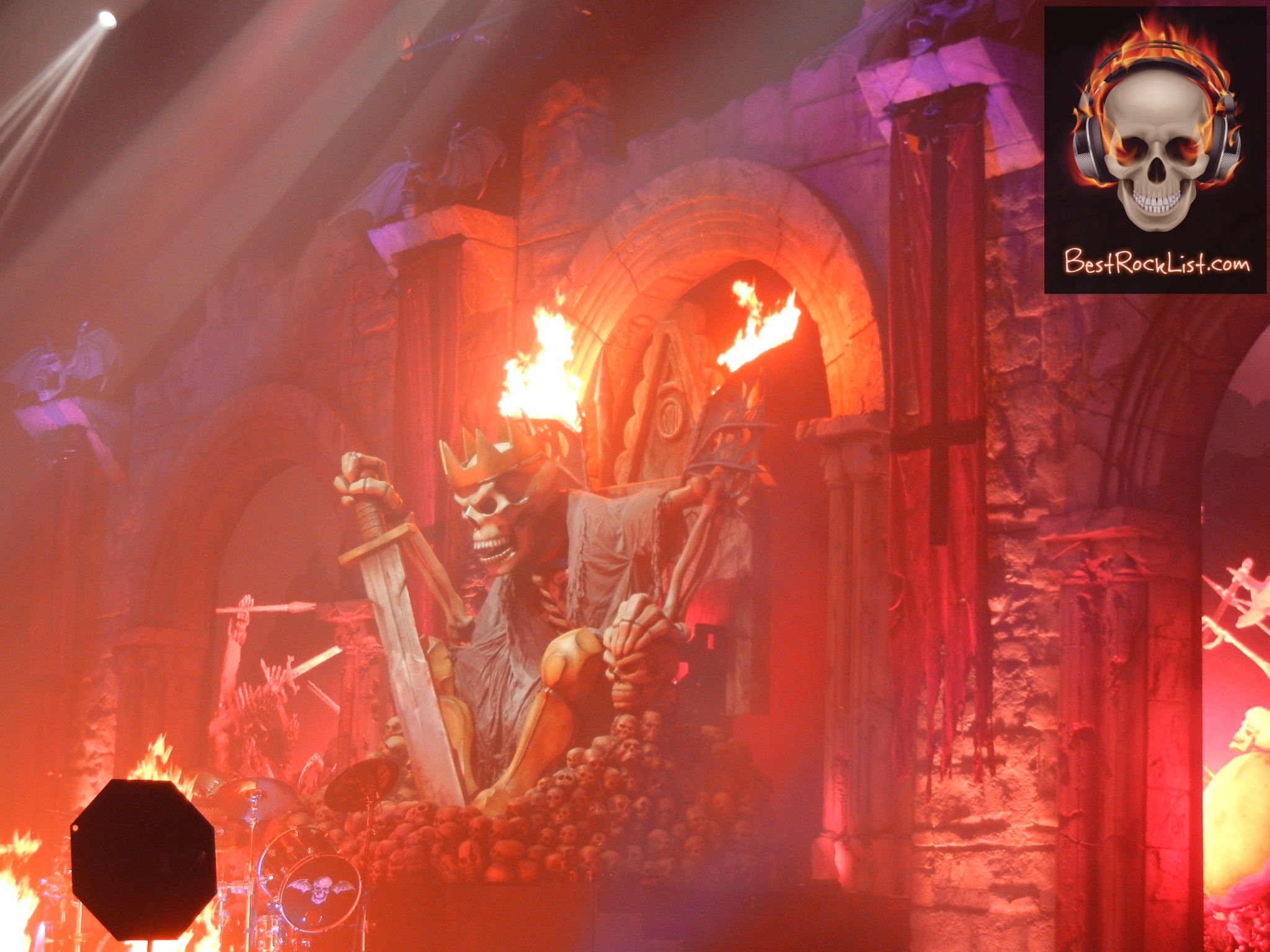 Avenged Sevenfold Skeleton On Stage - HD Wallpaper 