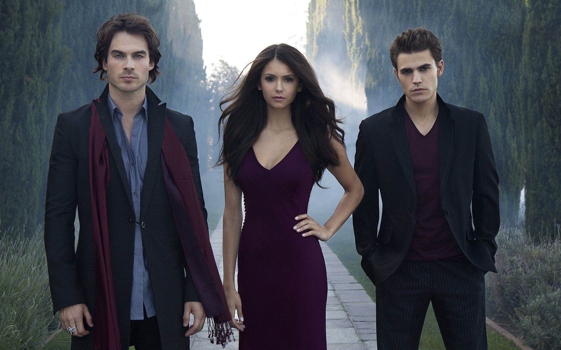 About Vampires And Werewolves Wear Portrait Adult Woman - Nina Dobrev Vampire Diaries Hd - HD Wallpaper 