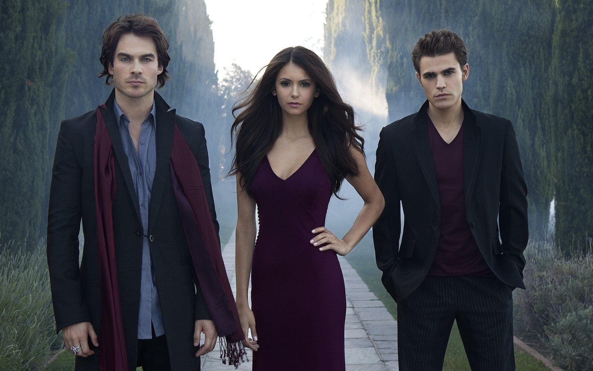 About Vampires And Werewolves Wear Portrait Adult Woman - Nina Dobrev Vampire Diaries Hd - HD Wallpaper 