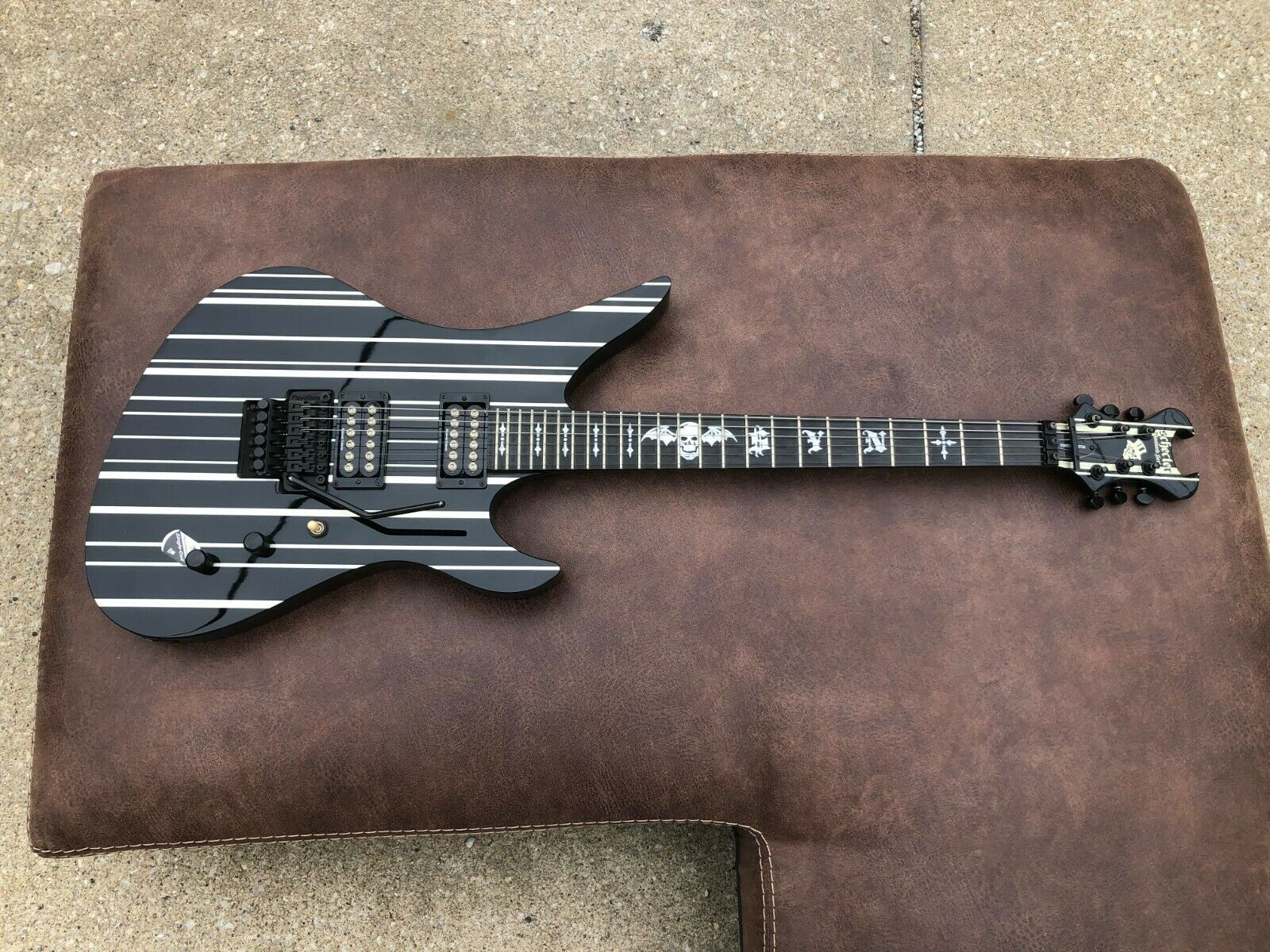 Synyster Gates Guitar Red - HD Wallpaper 