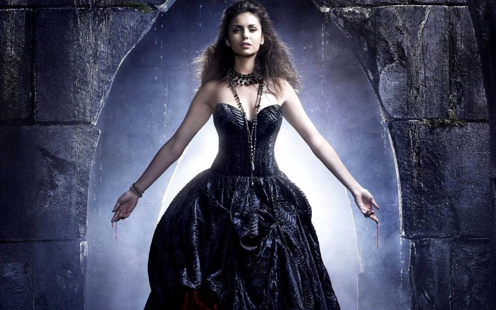 Nina Dobrev On The Vampire Diaries Wallpaper,vampire - Vampire Diaries Nina Dobrev Dress - HD Wallpaper 