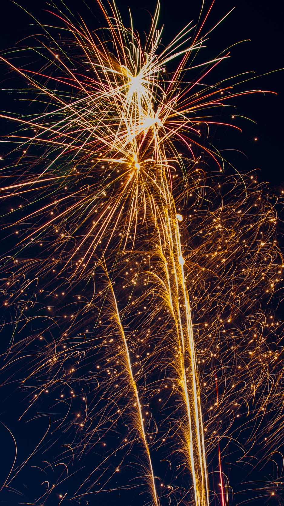 Wallpaper Salute, Fireworks, Celebration, Sparks, Night - Fireworks Wallpaper Iphone - HD Wallpaper 