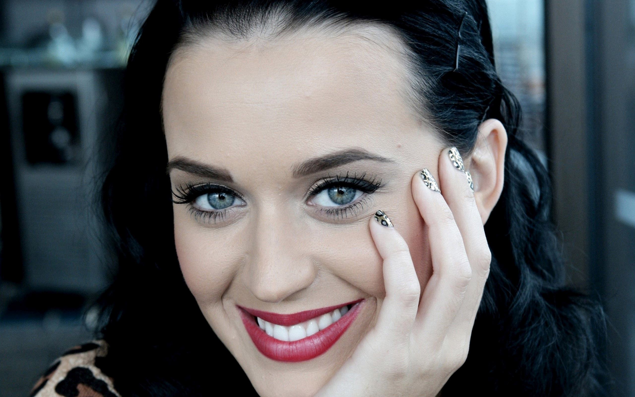 Katy Perry Is Smiling - HD Wallpaper 