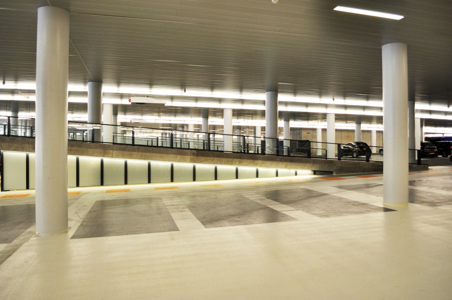 Underground Parking Garage Design - HD Wallpaper 