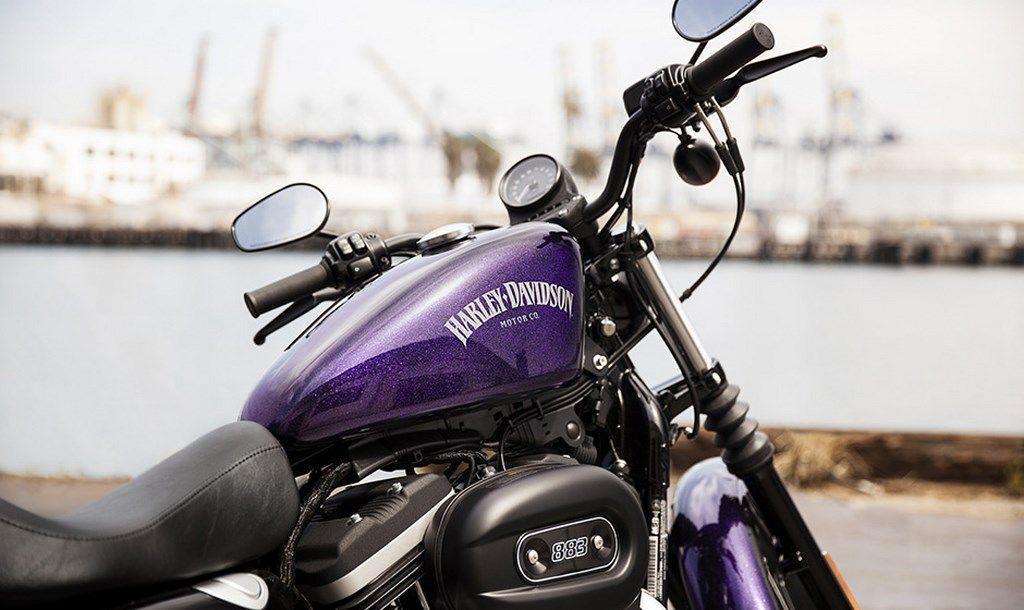 Harley Davidson Iron 883 - Harley Davidson Sportster Morada - HD Wallpaper 