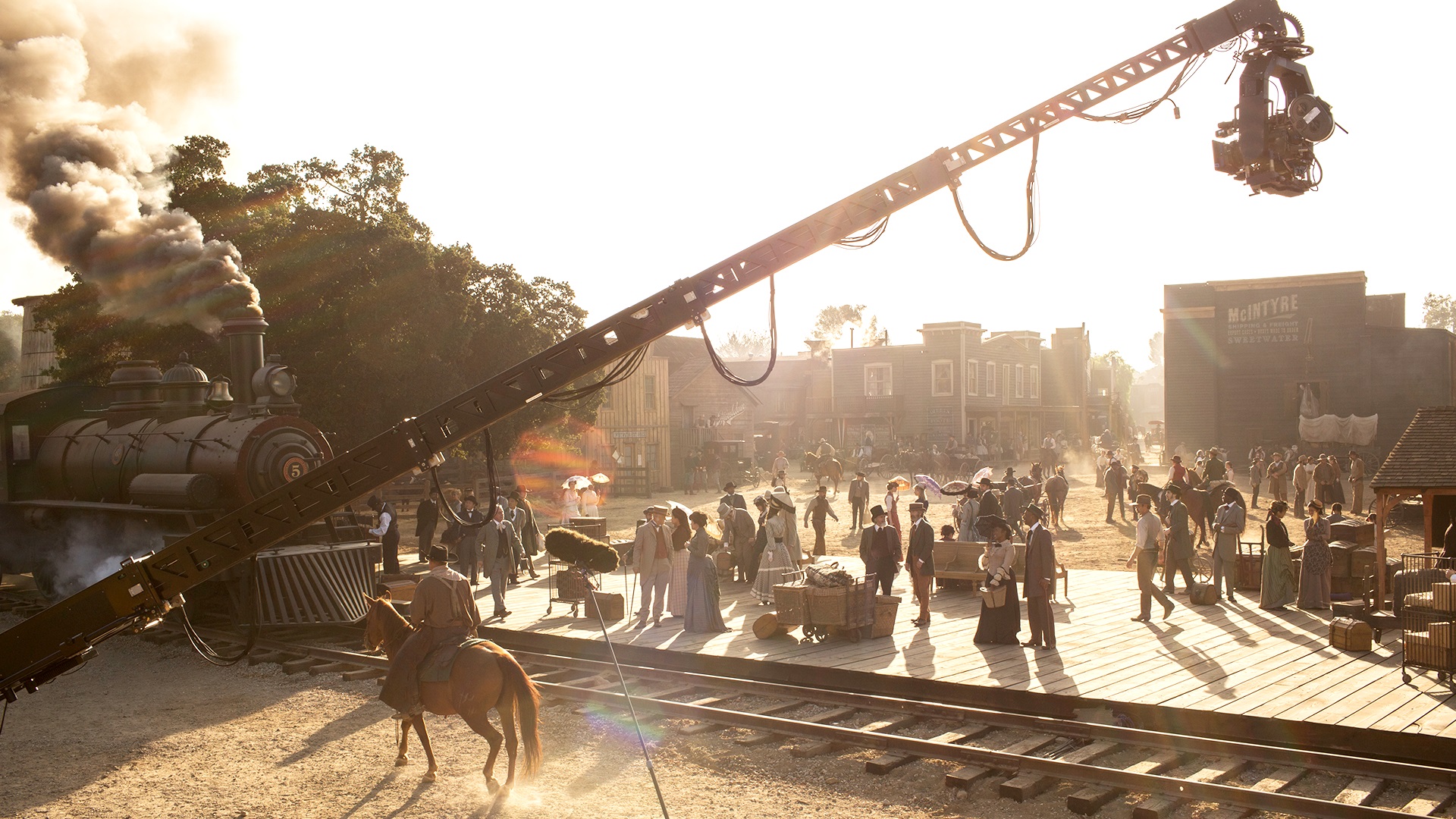 Westworld Season 2 Wallpaper - Westworld Behind The Scenes - HD Wallpaper 