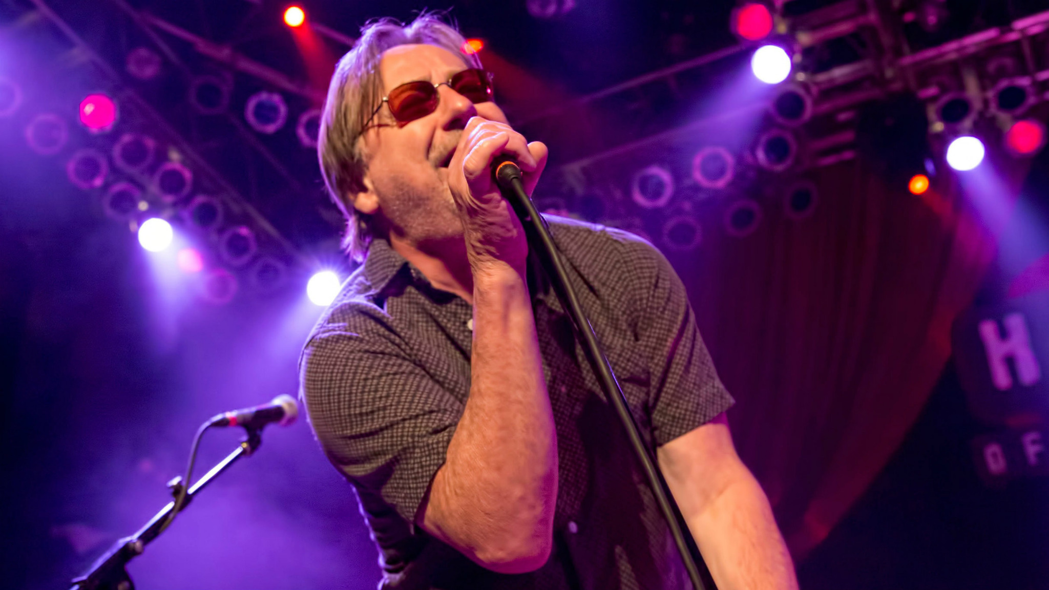 Southside Johnny And The Asbury Jukes Concert - 2048x1152 Wallpaper