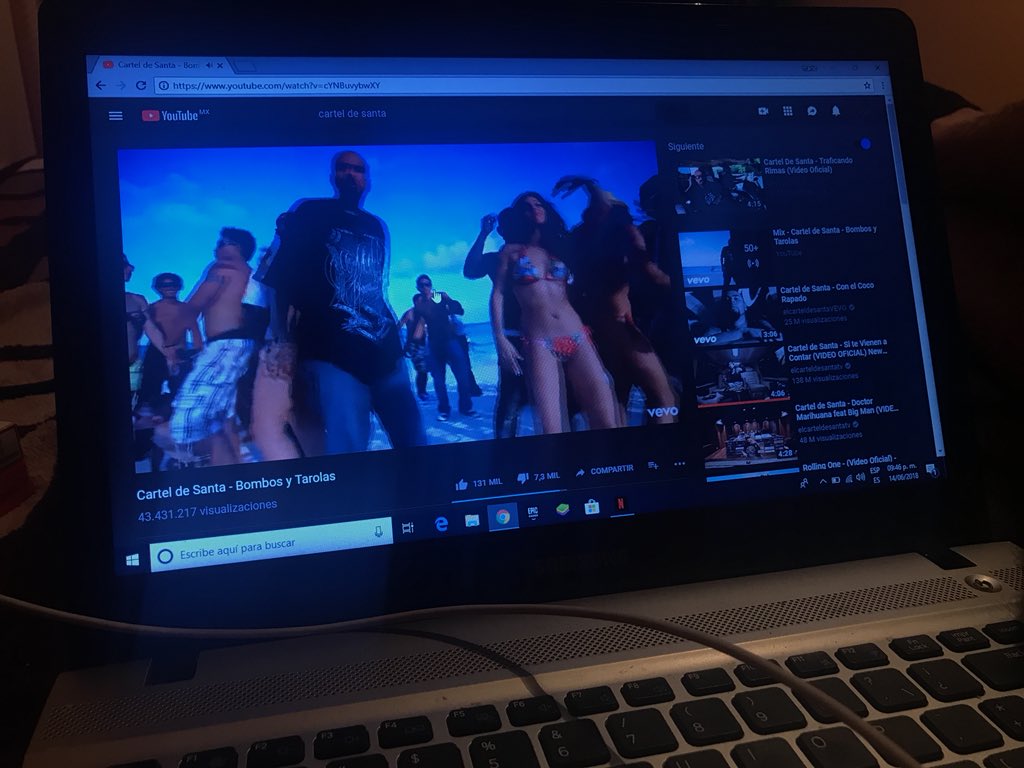 Netbook - HD Wallpaper 