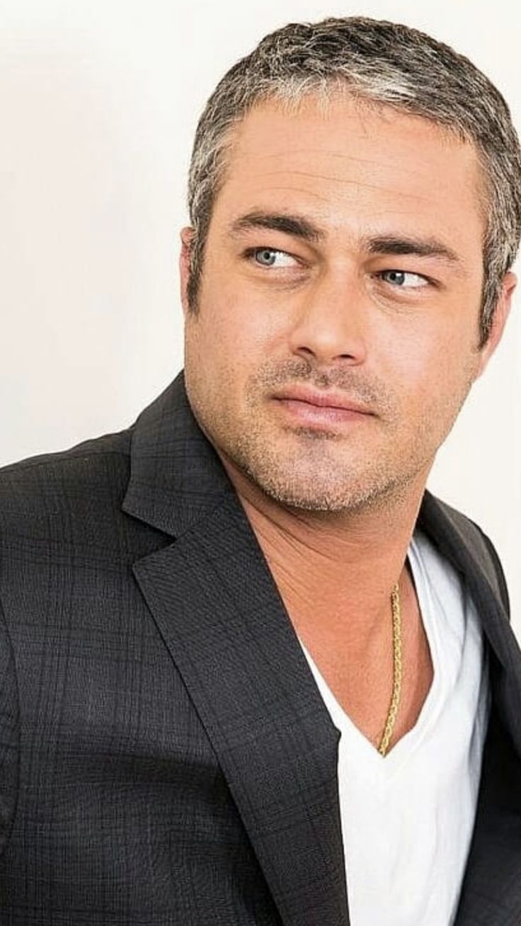 Taylor Kinney - HD Wallpaper 