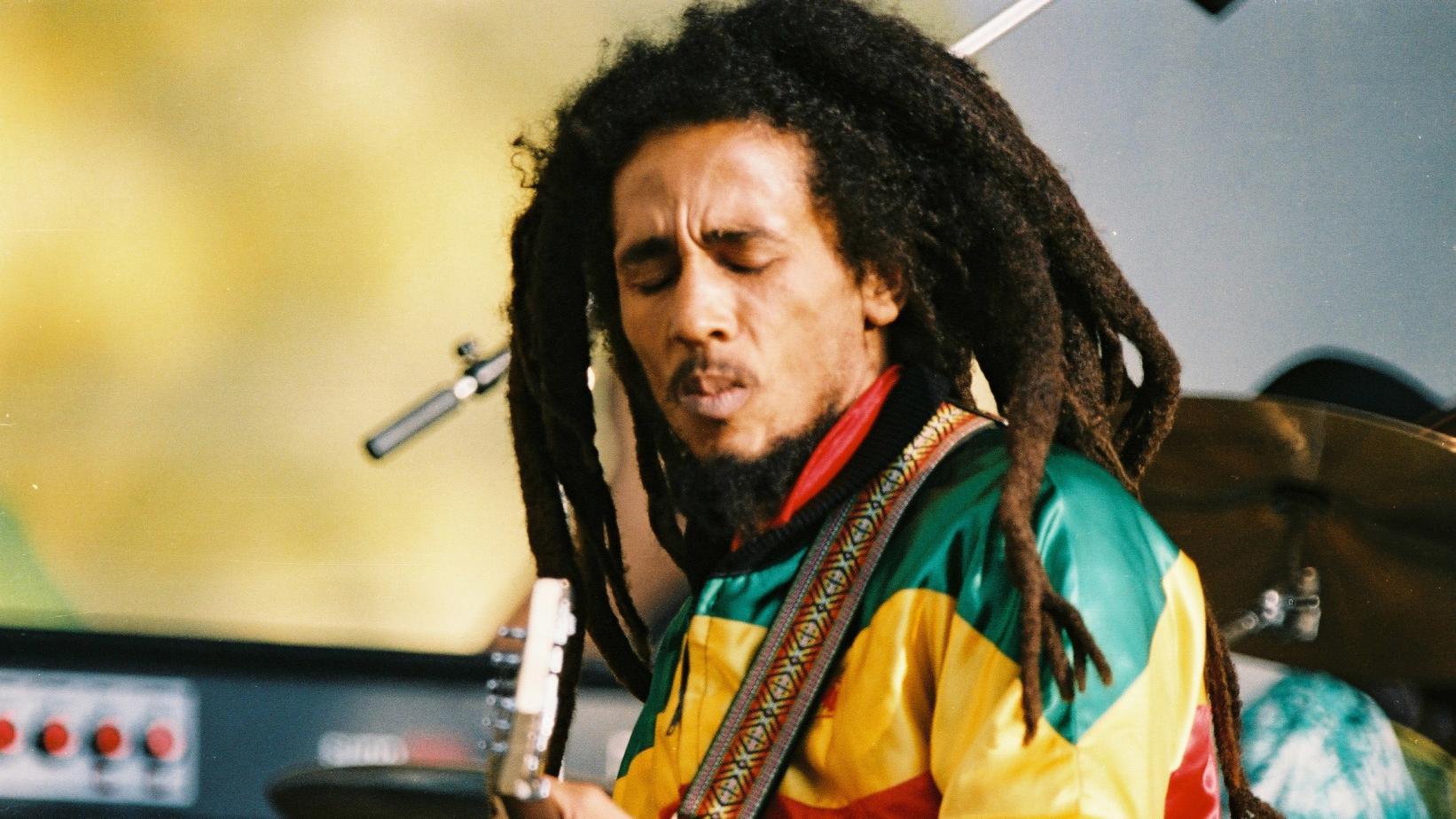 Bob Marley In London In - Freedom Bob Marley Quotes - HD Wallpaper 