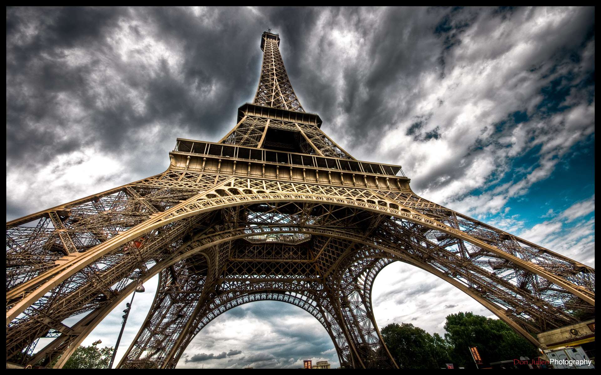 Eiffel Tower - HD Wallpaper 
