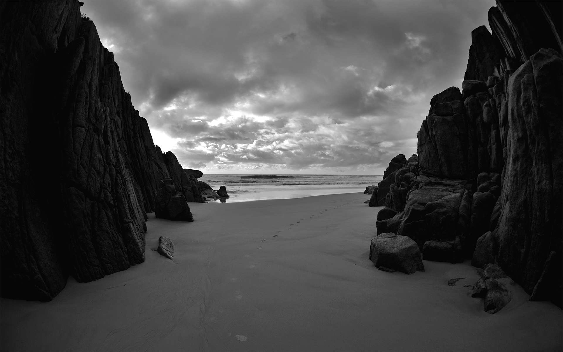 Beach Background Black And White - HD Wallpaper 