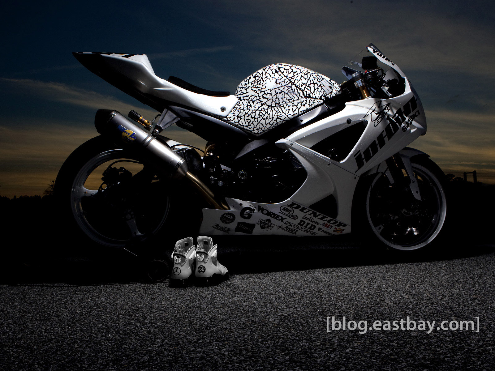One Response To “wallpaper - Jordan Motor - HD Wallpaper 