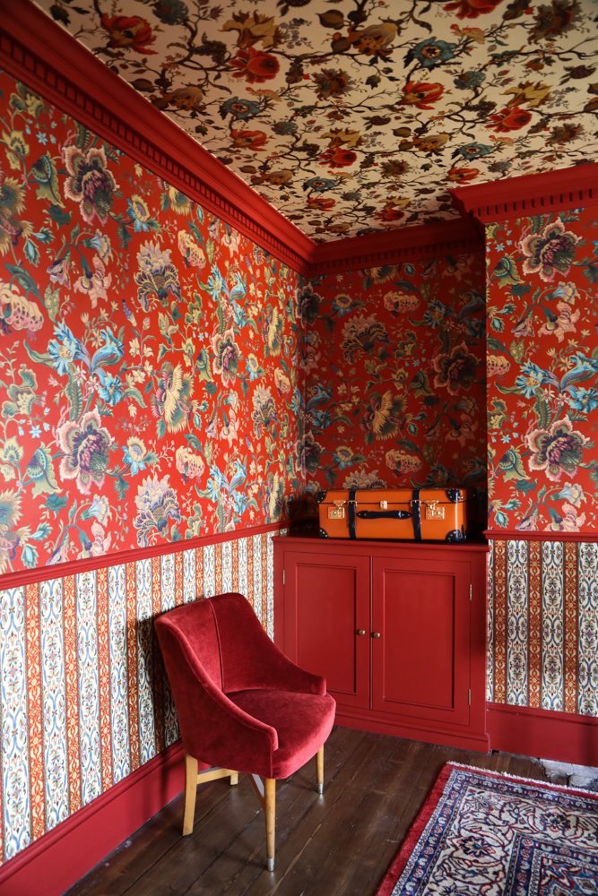 Salon Fondateurs House Of Hackney Frieda Gormley Et - House Of Hackney Wallpaper Ceilings - HD Wallpaper 