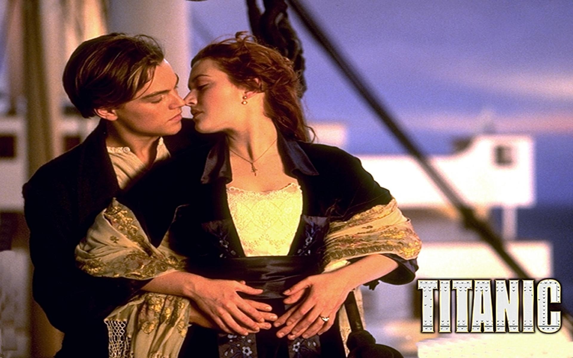 3d Titanic Jack And Rose Kissing Wallpaper - Titanic Movie Romantic - HD Wallpaper 