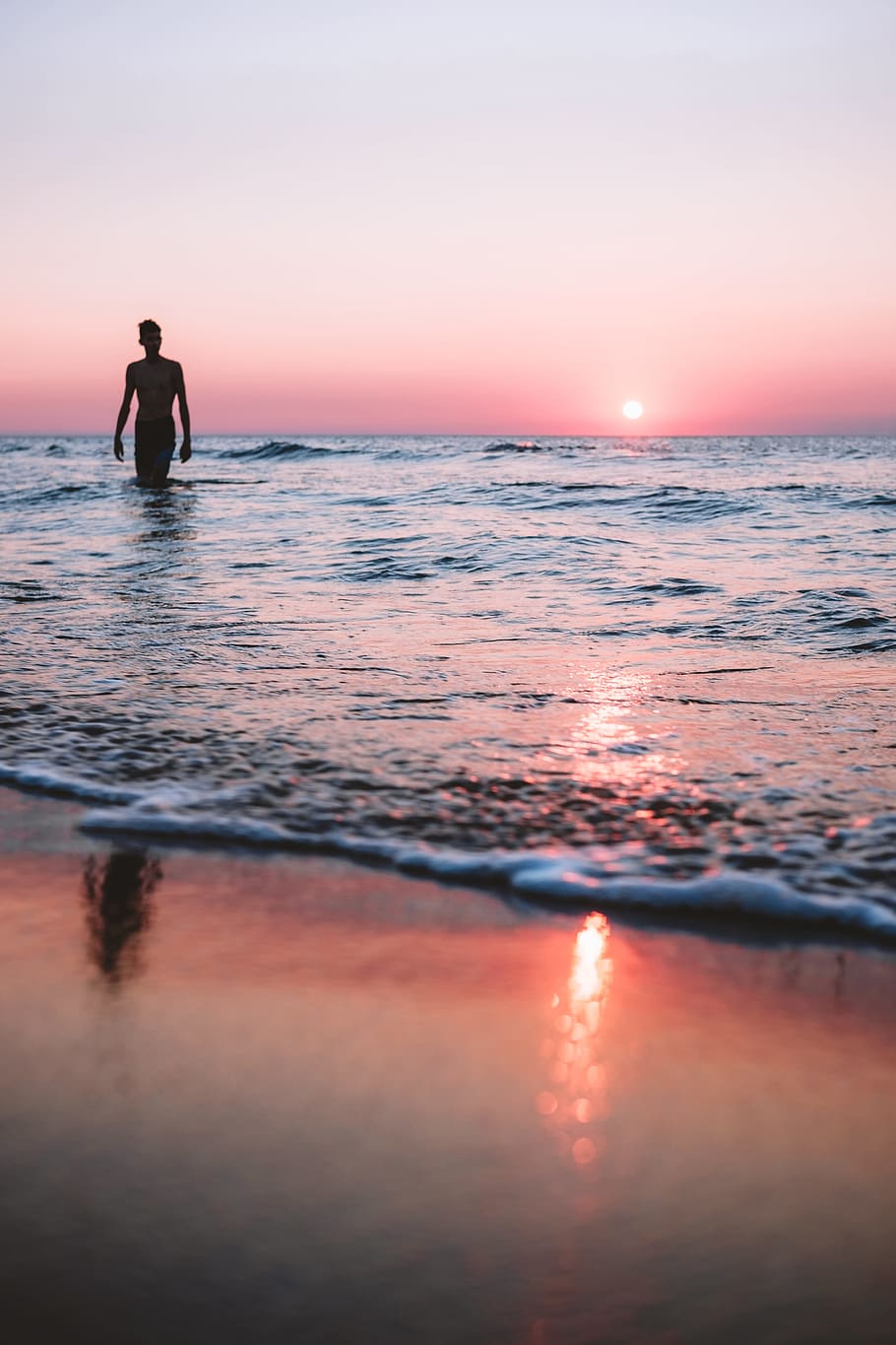 Loner, Beach, Ocean, Sunset, Beach Sunset, Moody, Sea, - Iphone Beach Pink - HD Wallpaper 