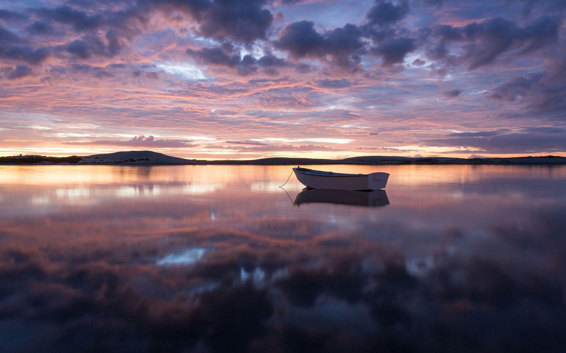 Hd Boat In The Purple Sunset Wallpaper - Wallpaper - HD Wallpaper 